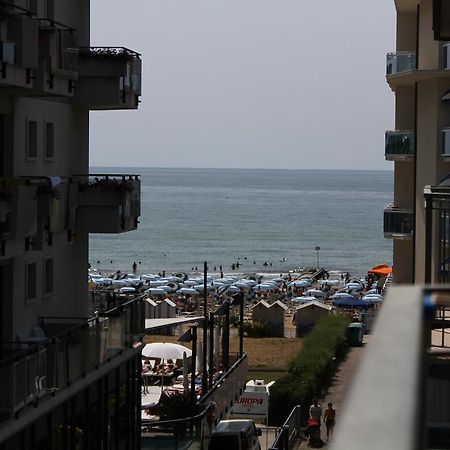 Hotel Azzorre Lido di Jesolo Ngoại thất bức ảnh
