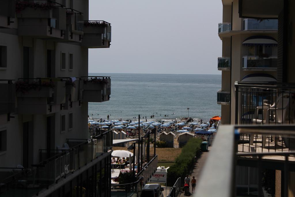 Hotel Azzorre Lido di Jesolo Ngoại thất bức ảnh