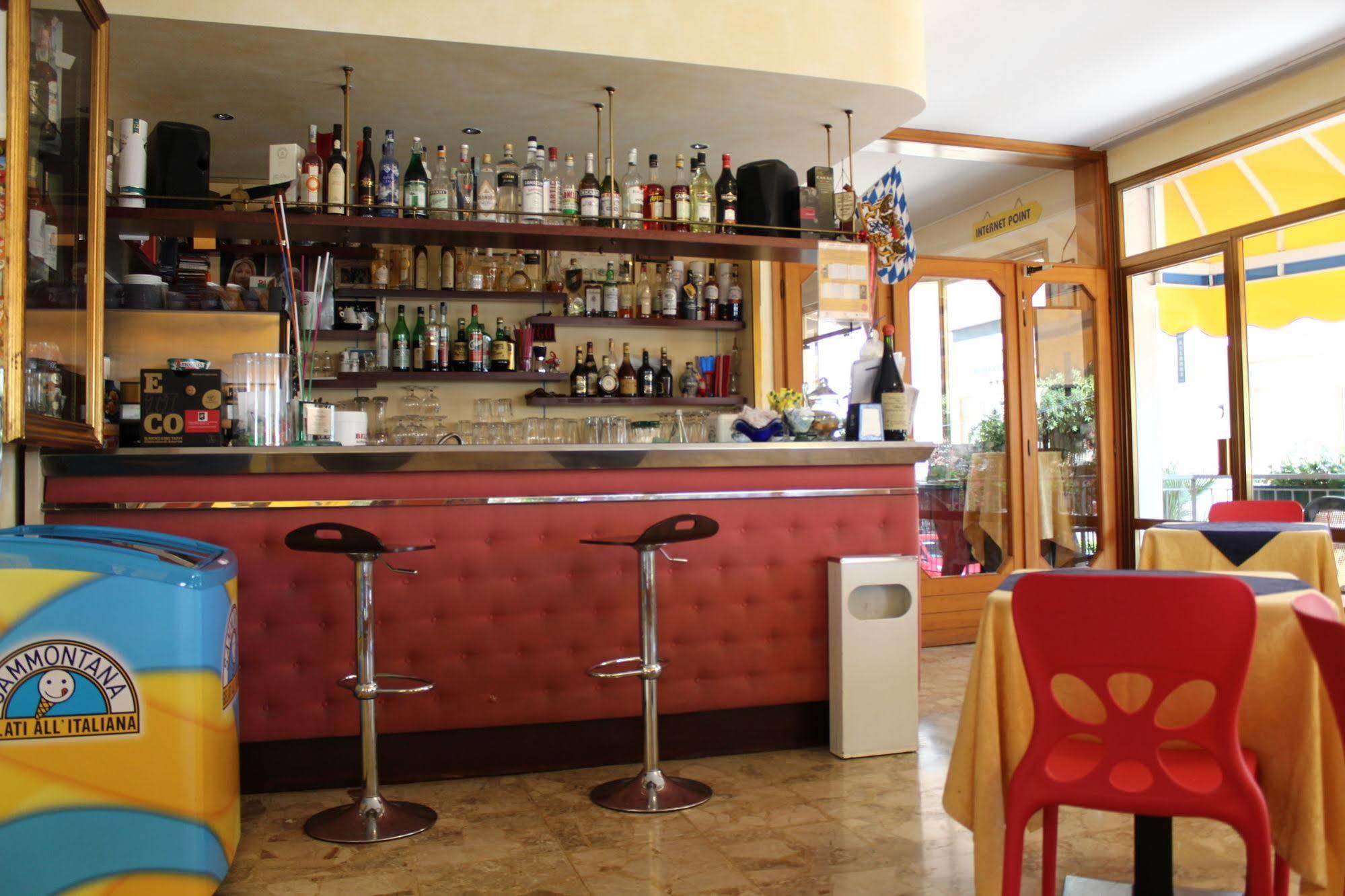 Hotel Azzorre Lido di Jesolo Ngoại thất bức ảnh